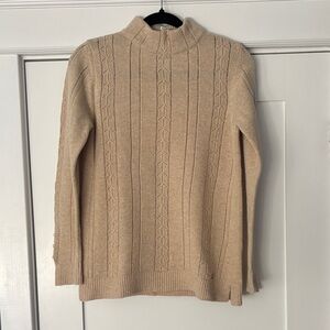 C.117 Women’s wool sweater NWT